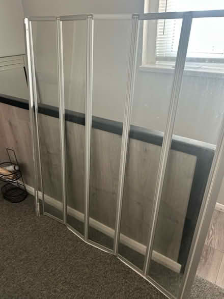 Photo of free Shower screen (SG8) #2