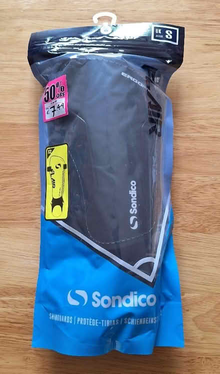 Photo of free New Shinguards UK Junior Small (TN23) #1