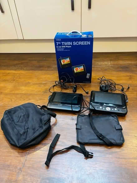 Photo of free 7” twin screen in-car DVD player (Westbourne Grove M20) #1