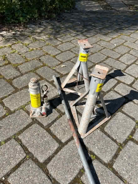 Photo of free Bottle Jack and Two Stands (BA2) #1