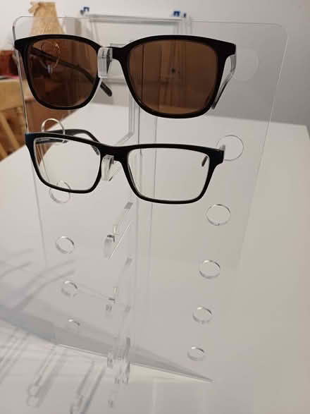 Photo of free Clear Acrylic Eyewear / Sunglasses Display Stand (Orgreave S13) #1