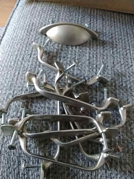 Photo of free 10 handles from kitchen drawers, all the same plus 1 (London Rd, HW HP11) #1