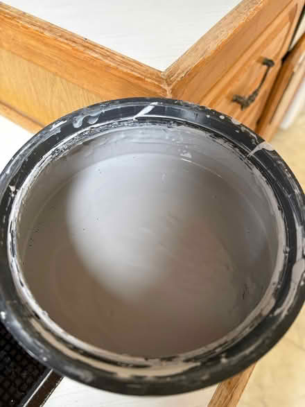 Photo of free 2.5 litre tin of Dulux emulsion (Royal Leamington Spa CV31) #2