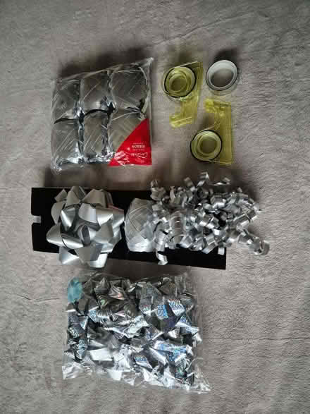 Photo of free Silver Xmas Cards, Bows & Bags (Handforth SK9) #3