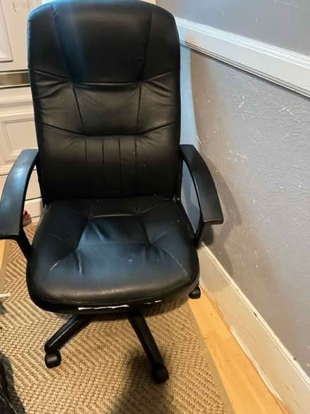Photo of free Office chair (Thornton Heath) #1