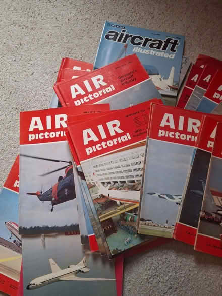 Photo of free Aircraft magazines (Horsted Keynes RH17) #1