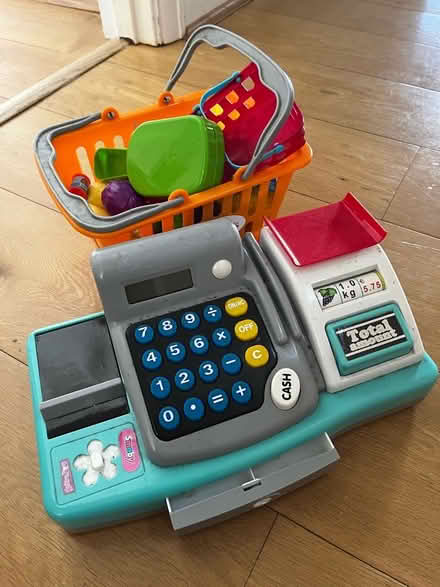 Photo of free Toddler’s supermarket set (West Wickham BR4) #1