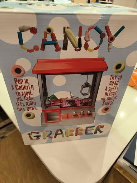 Photo of free Sweet grabber game (Weybridge KT13) #1