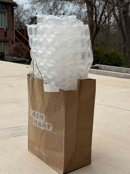 Photo of free Deluxe Bubble Wrap (Darien - near 75th x Cass Ave.) #3