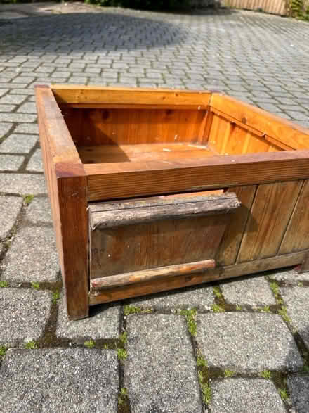 Photo of free Animal Hutch (BA2) #4