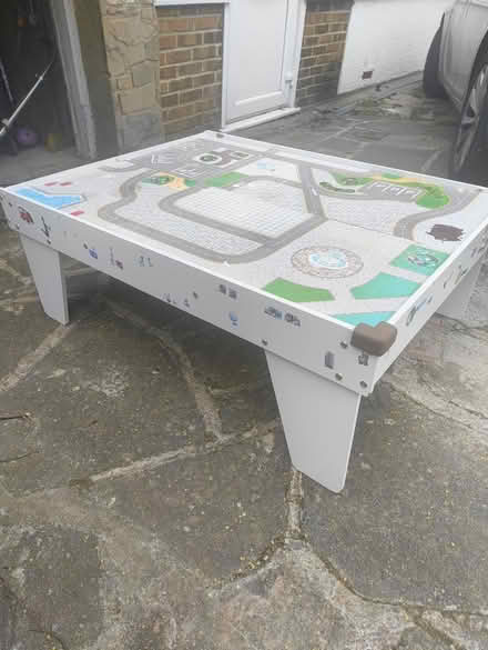 Photo of free Play table (Wallington) #2