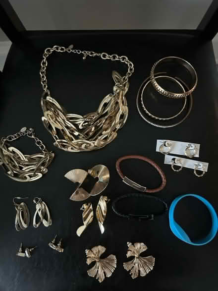 Photo of free Fashion jewelry (Congress Heights, SE DC) #2