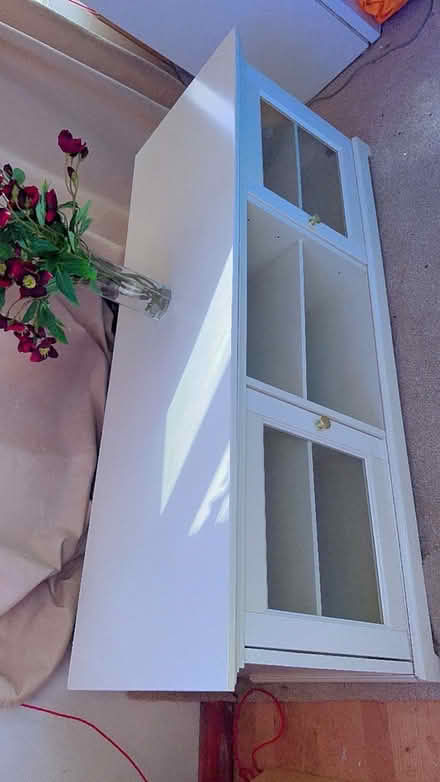 Photo of free TV unit (Slough) #2