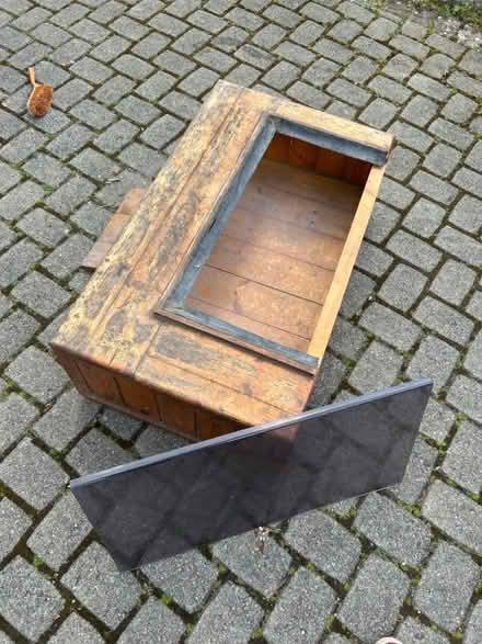 Photo of free Animal Hutch with sun roof (BA2) #4