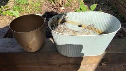 Photo of free Metal pots (Arnold, NG5) #1