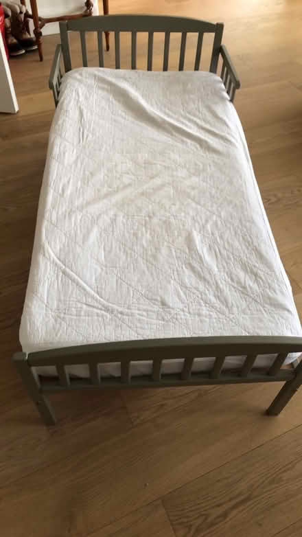 Photo of free Toddler’s bed (West Hampstead NW6 1AA) #1