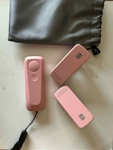 Photo of free E-reader clip-on remote page turner (Ballard) #1