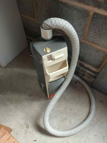 Photo of free Retro vacuum (Solihull B92) #1