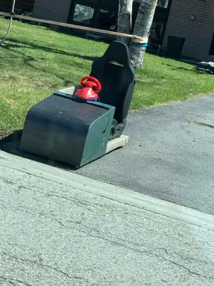 Photo of free Gaming Chair Set Up? (South Brampton) #1