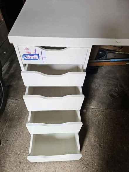 Photo of free Large kids desk with draws (Kingston KT2) #2