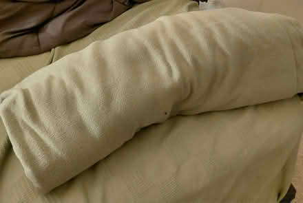 Photo of free Queen Size green fleece blanket (Hollymead) #2