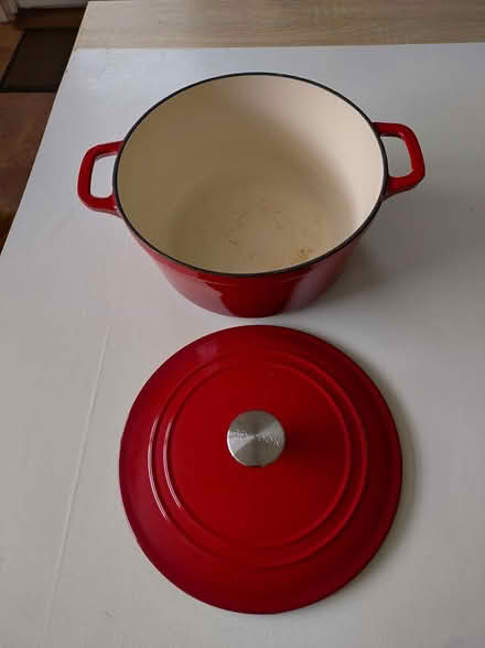 Photo of free 'Go Cook' cast iron pot (Killiney) #2
