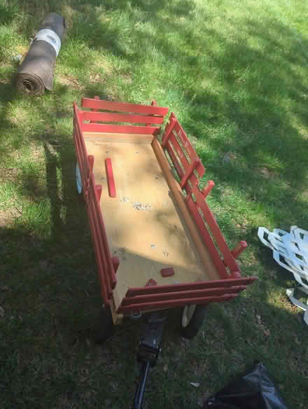 Photo of free Red wagon (Upper Marlboro) #2