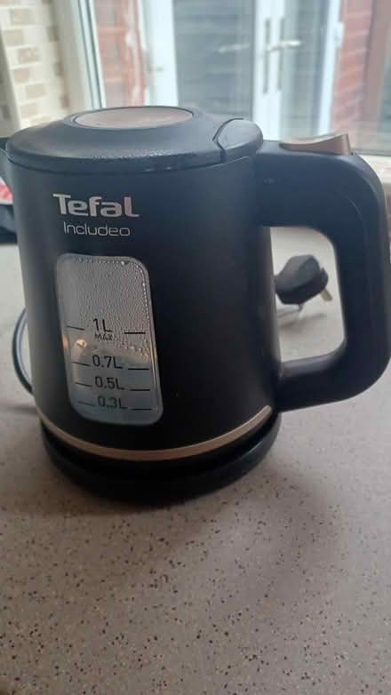 Photo of free 1L Tefal Kettle (Bradshaw) #2