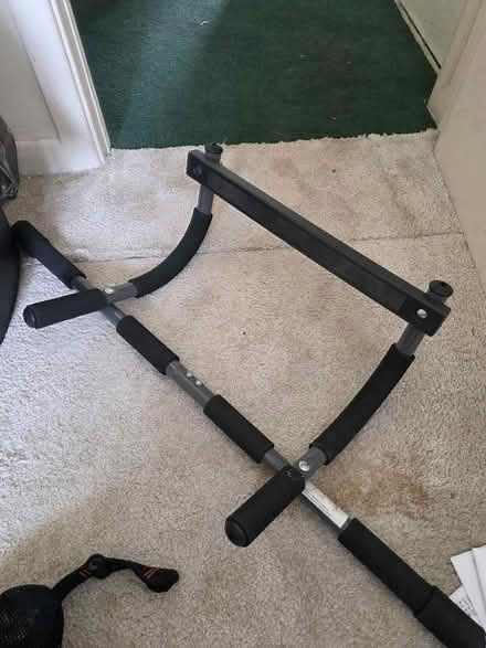 Photo of free Doorway Pull Up Bar (Swindon Village GL51) #1