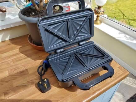 Photo of free Breville toaster maker (Ivybridge PL21) #2
