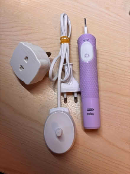 Photo of free Oral B electric toothbrush (Braybrooke Road, Hastings TN34) #1