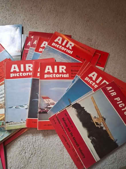 Photo of free Aircraft magazines (Horsted Keynes RH17) #2