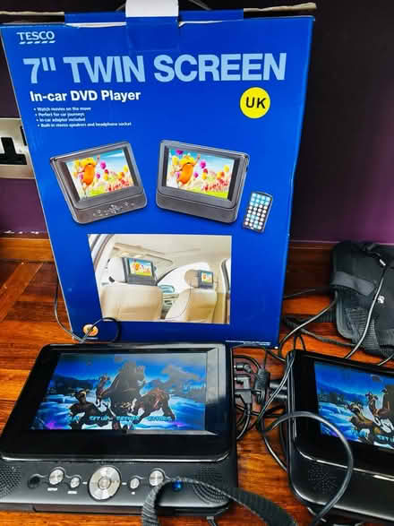 Photo of free 7” twin screen in-car DVD player (Westbourne Grove M20) #3
