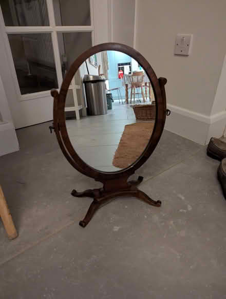 Photo of free Swivel mirror (Cutteslowe OX2) #1
