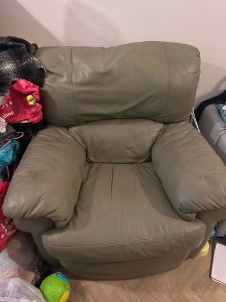 Photo of free Leather green reclining chair (Kennington OX14) #1
