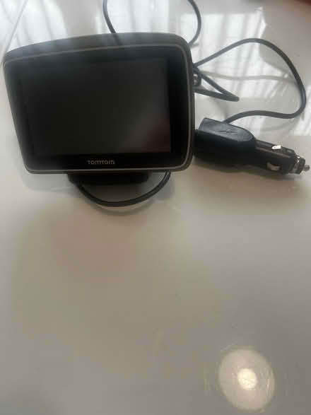 Photo of free TomTom sat nav (Slade green erith kent DA8) #2