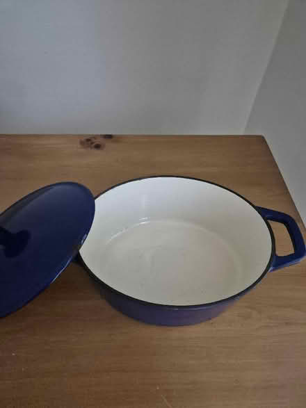 Photo of free Heavy casserole/serving dish (Waddon CR0) #1