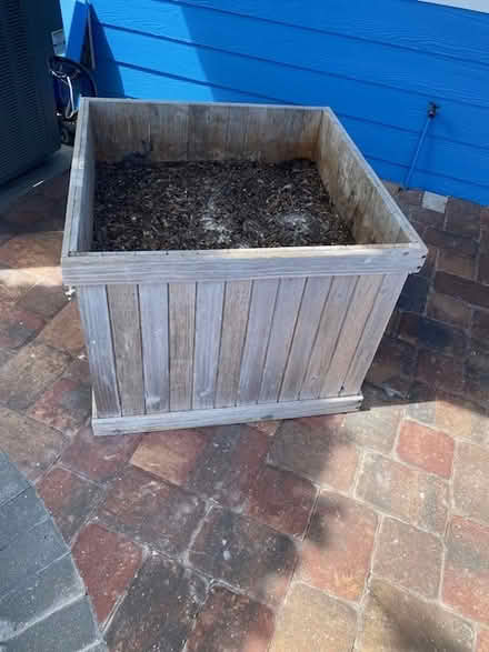 Photo of free Quality Cedar Planting Box (Bay Crest Park) #2