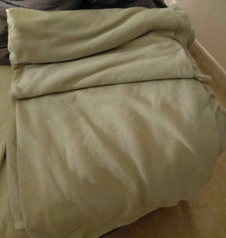 Photo of free Queen Size green fleece blanket (Hollymead) #1