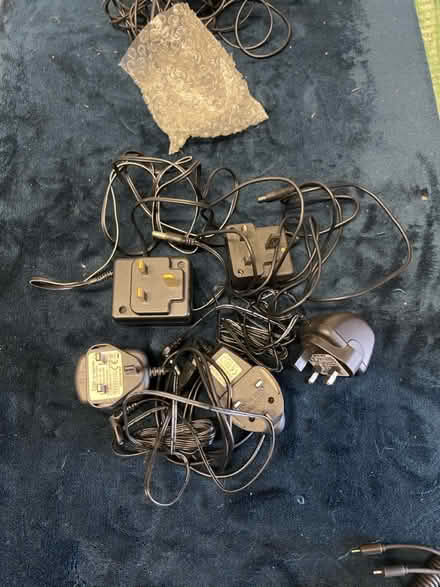 Photo of free 5x chargers (Grays RM20) #1
