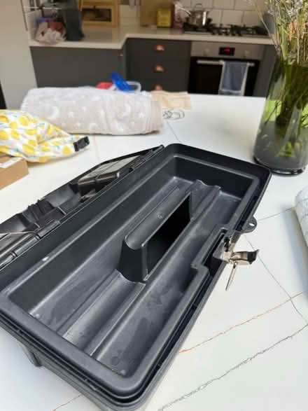 Photo of free DIY: Toolbox, Roller, Sandpaper (Blackhorse Road) #3