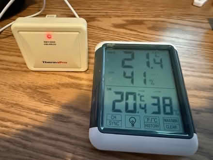 Photo of free indoor/outdoor temp monitor (Rush, near Henrietta) #1