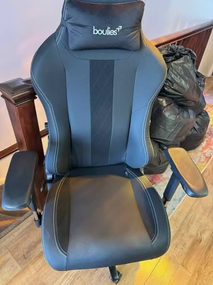 Photo of free Boilles office chair (East finchley n2 0ph) #3