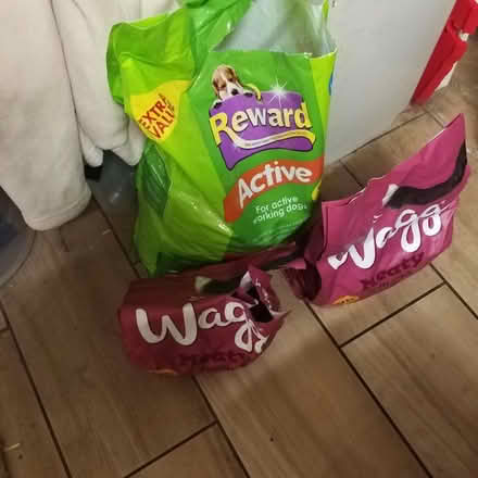 Photo of free Dog food (PE129AT) #1