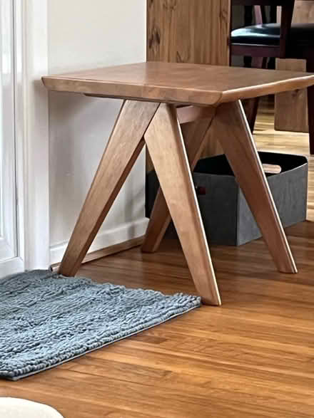 Photo of free Side table (Mantua) #1