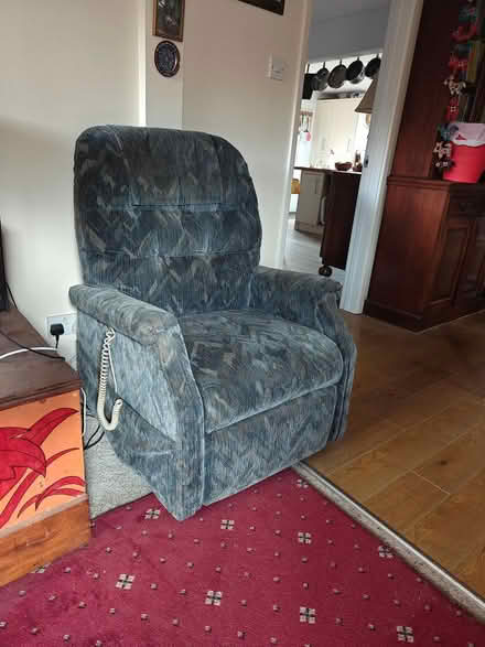 Photo of free Electric riser reliner chair (West Hill) #3