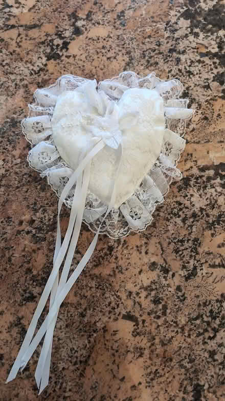 Photo of free Bridal accessories (Trafalgar/River Oaks, Oakville) #1
