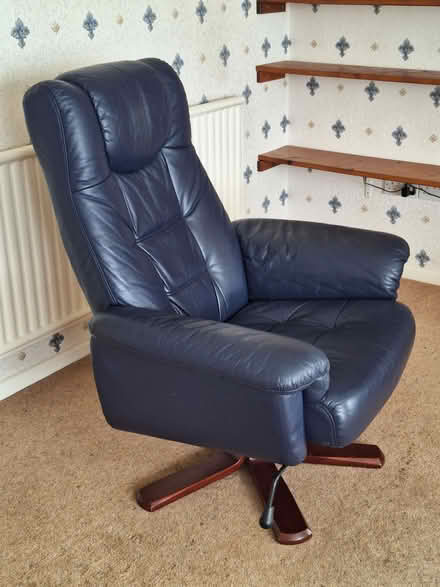 Photo of free Leather chair (Navenby LN5) #2