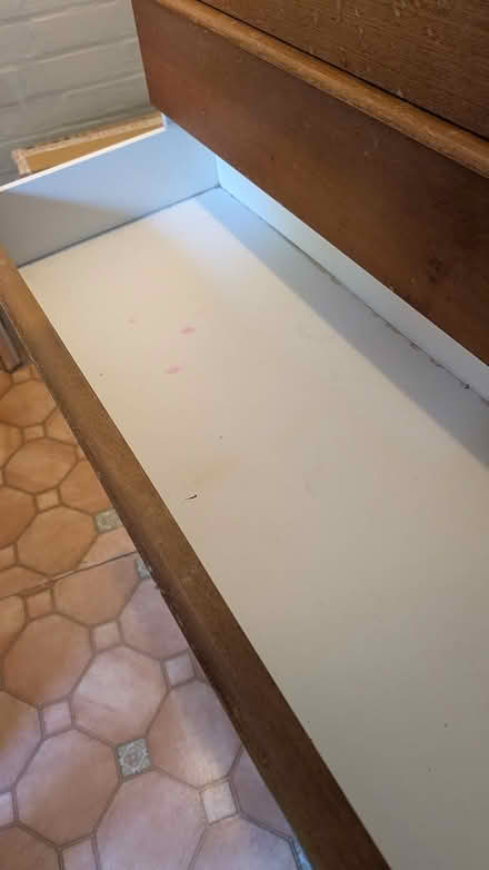 Photo of free two sets of drawers (CB4, off Chesterton Road) #3