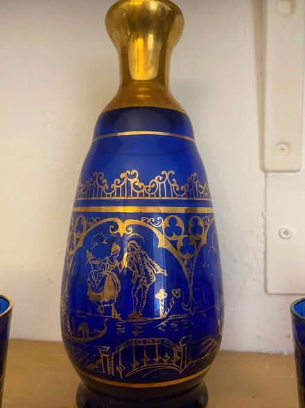 Photo of free Drinks decanter and glasses (Dublin 14) #3